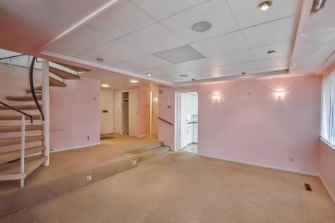 53 The Bowls, Chigwell, Essex, IG7 6ND