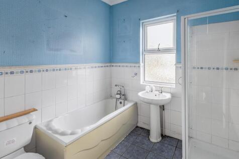 9 Barnes Road, Heysham, Morecambe LA3 1UW