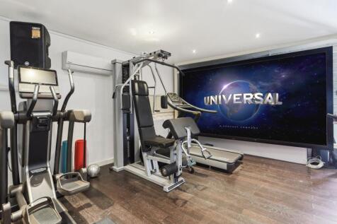 Svetlanas, St. Anns Hill Road, Chertsey, Surrey, KT16 9NN