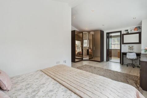 Svetlanas, St. Anns Hill Road, Chertsey, Surrey, KT16 9NN