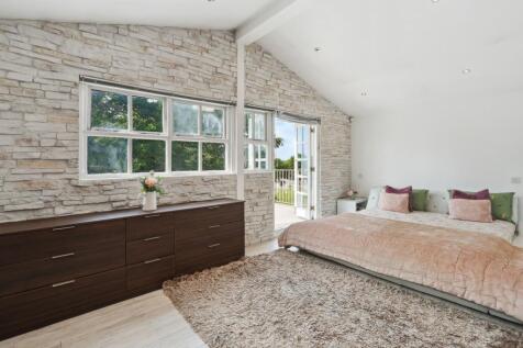 Svetlanas, St. Anns Hill Road, Chertsey, Surrey, KT16 9NN