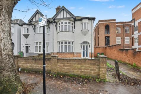 2 Dobell Road, Eltham, London SE9 1HE