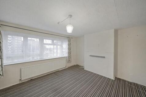 19 Warwick Court, Newmarket Avenue, Northolt UB5 4ET