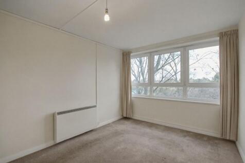 Flat 270, Haynes Park Court, Hornchurch, RM11 2DG