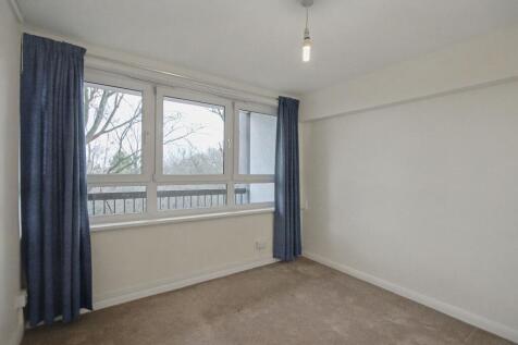 Flat 270, Haynes Park Court, Hornchurch, RM11 2DG