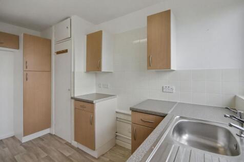 Flat 270, Haynes Park Court, Hornchurch, RM11 2DG