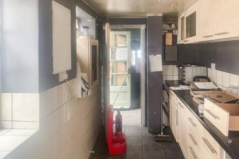 The Crown Inn, High Street, Lechlade GL7 3AE