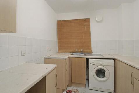 Flats 1 -14 &amp; Houses 15 ¿ 19 Pines Court, East Street, Blandford Forum, Dorset, DT11 7DU