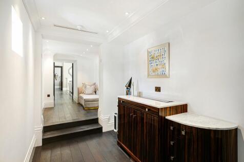 Corinthia Residences