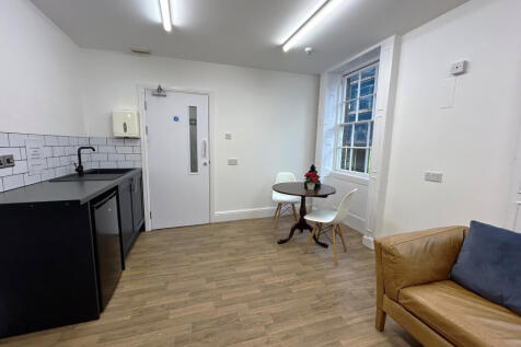 KITCHEN STAFF RECEPTION AREA 3