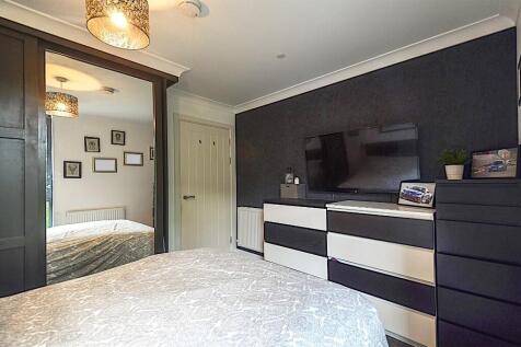 Bedroom 2 (b)