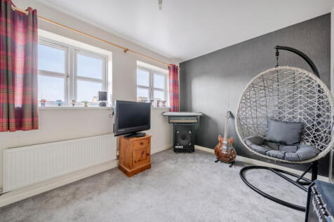 1384629-4-69298e9d7c36a