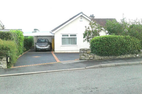 Carport &amp; Garage.