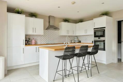 Living/ Dining Kitchen