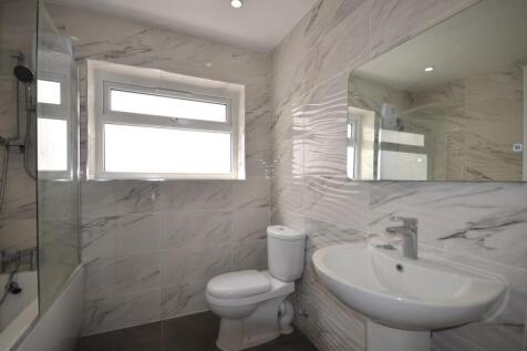 Bathroom .JPG
