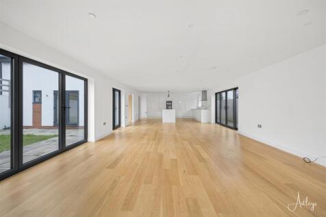 Kitchen Living Area