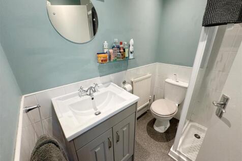 Bedroom Two En Suite