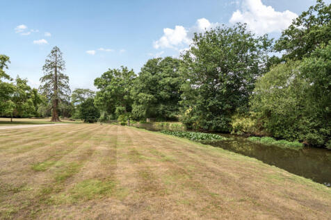 1327648-5-687f5e3...