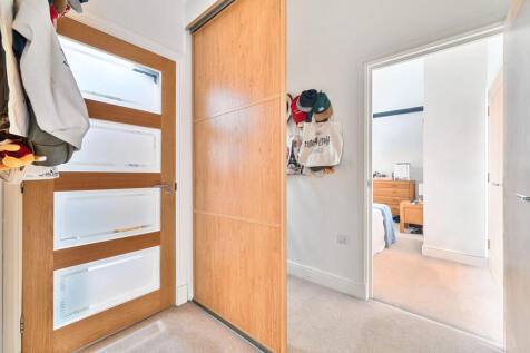 1331595-18-688c8a...