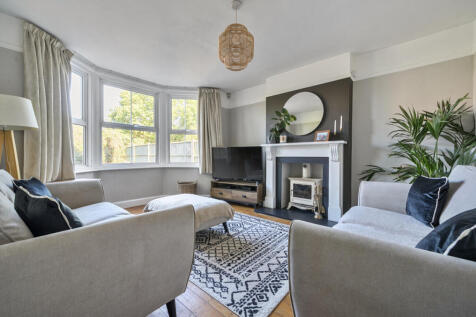 1357872-6-68d5572...