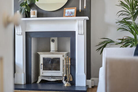 1357872-9-68d5578...