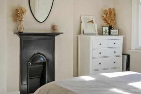 1357872-11-68d558...