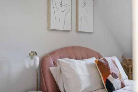 1357872-7-68d5575...