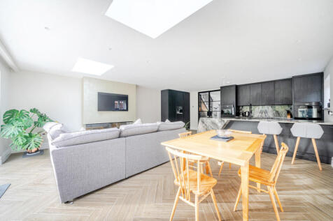 1371712-23-68f8a6...