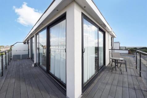 Flat 17, 706 High Road - OBdmdqzOWGw9ivpy9Xt1.jpg