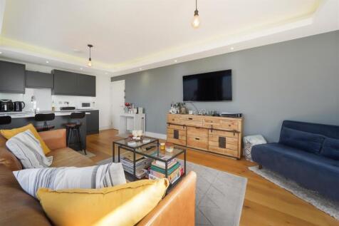 Flat 17, 706 High Road - JNIKcyMq6QBo7AC90mzh.jpg