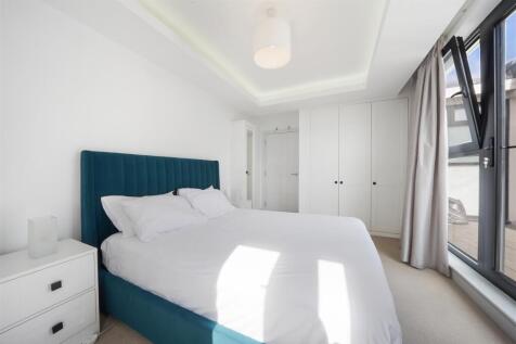 Flat 17, 706 High Road - AG5tWFbZ7GYXPat4p656.jpg