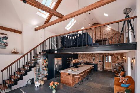 Kitchen/Mezzanine