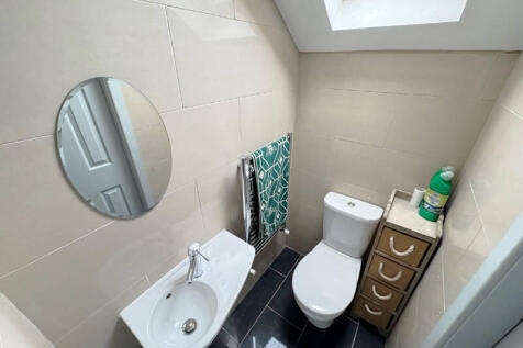 Bedroom Two Ensuite