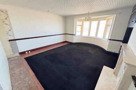 First Floor Primary Bedroom