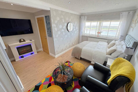 Ground Floor Bedroom/Lounge