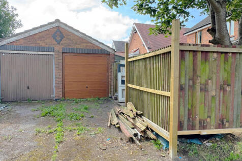 Garage &amp; Driveway