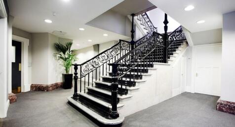 Feature Staircase