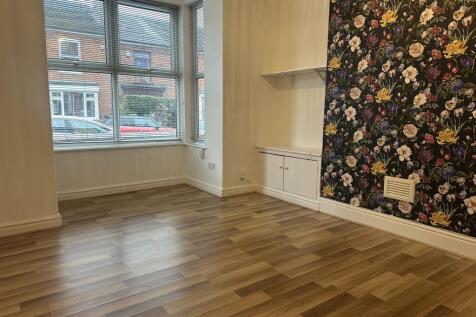 77 St Catherines Gro