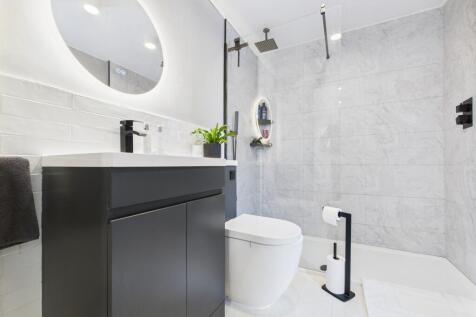 CAM04201G0-PR0088-STILL010