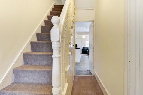 97 Whippingham Road Hallway