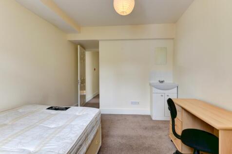 99 Brading Road Bedroom 3 (2)