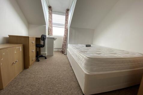 Bedroom 4 154 Springfield Upper