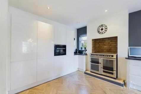 OPEN PLAN DINING KITCHEN