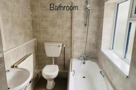 Bathroom.JPG