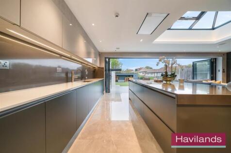 Broadfields Avenue-14.jpg