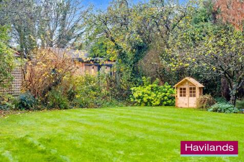 Hoodcote Gardens N21 2NE-16.jpg