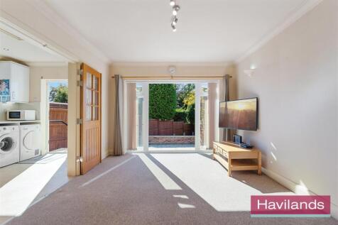 Oakwood Crescent-12.jpg