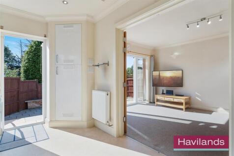 Oakwood Crescent-16.jpg