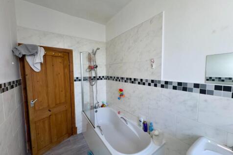 Bathroom Photo 2 Lowerhouse Lane, Burnley, For Sal