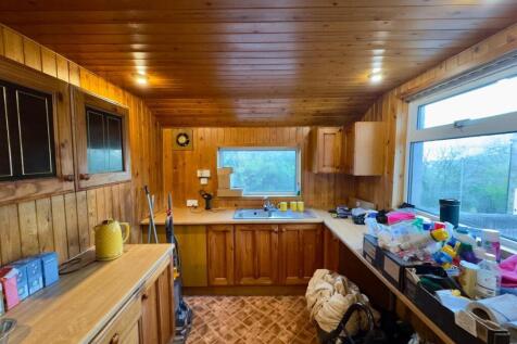 Kitchen Photo Three Bedroom Property For Sale Clev